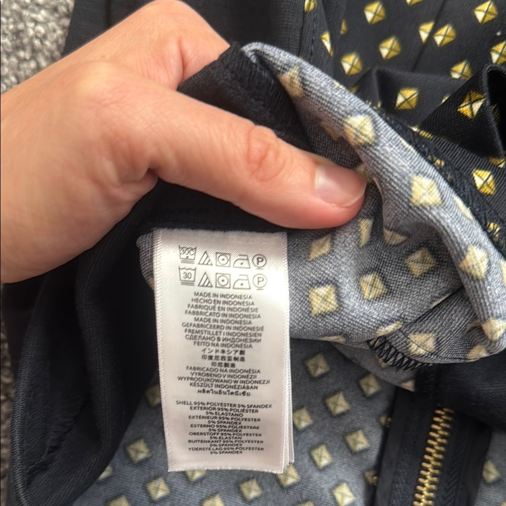 Michael Kors Black Pencil Skirt - Picture 7 of 7